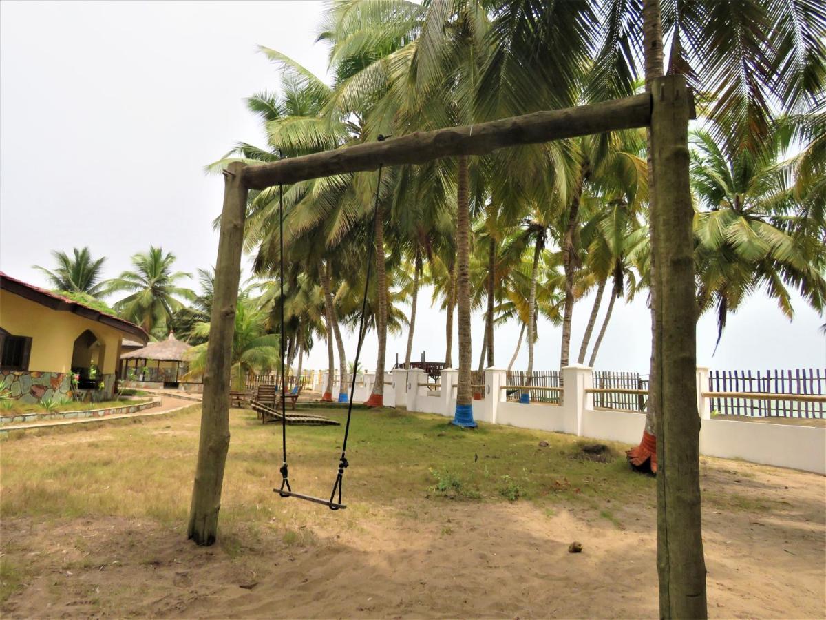 Rent Your Own Private Beach Bungalow Ampeni Екстериор снимка